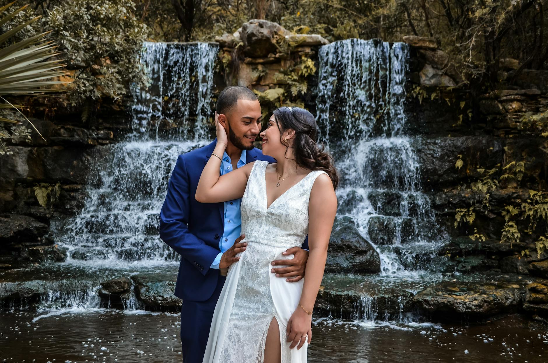 Mira & Jonas — Moment 12